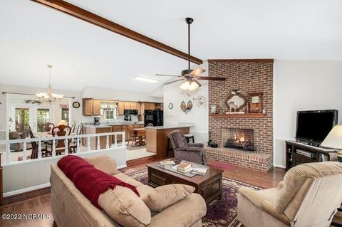 300 Kingston St, Pine Level, NC 27568 photo 6