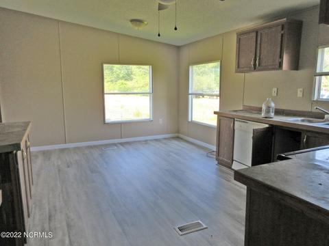 142 Haystack Branch Ln, Beulaville, NC 28518 photo 4