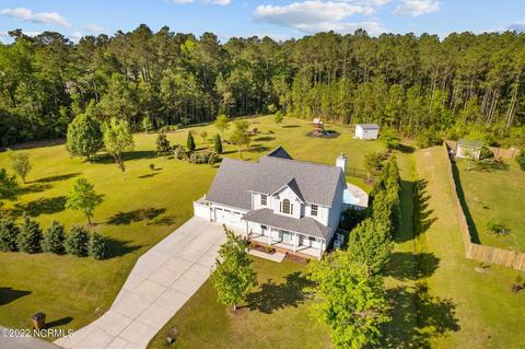 121 Hunt Dr, Hubert, NC 28539 photo 2