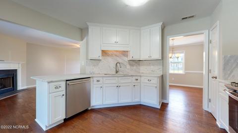 121 Hunt Dr, Hubert, NC 28539 photo 6