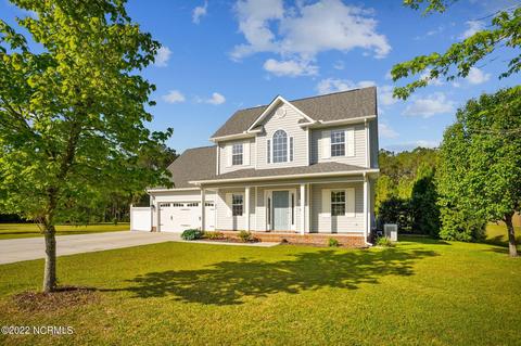 121 Hunt Dr, Hubert, NC 28539 photo 1