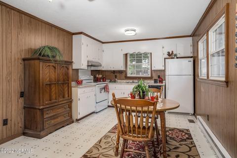 102 E Franklin St, Spring Hope, NC 27882 photo 9