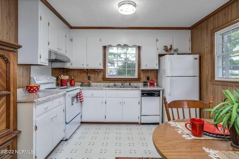 102 E Franklin St, Spring Hope, NC 27882 photo 10