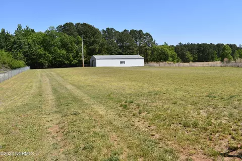 7830 Stott Rd, Bailey, NC 27807 photo 2