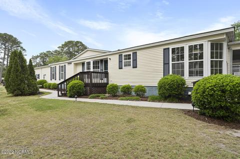 413 Quartermaster Ct, Hampstead, NC 28443 photo 2