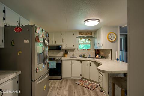747 Lea Drive Ext, Hampstead, NC 28443 photo 6