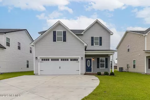 308 E Franck St, Richlands, NC 28574