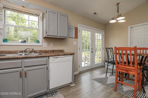 136 Parnell Rd, Hubert, NC 28539 photo 10