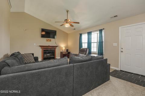 136 Parnell Rd, Hubert, NC 28539 photo 6