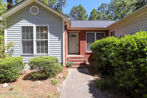 244 Firetree Ln, West End, NC 27376 photo 2
