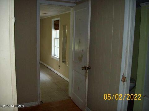 210 E Broad St, Beulaville, NC 28518 photo 4