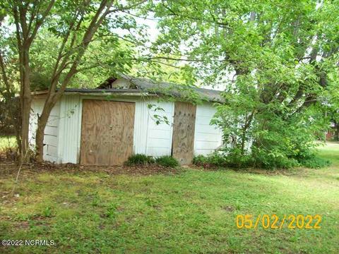 210 E Broad St, Beulaville, NC 28518 photo 14