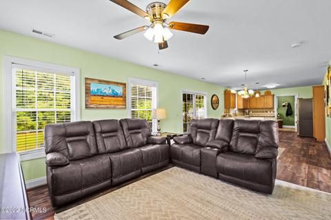 75 Bergman St, Hampstead, NC 28443 photo 9