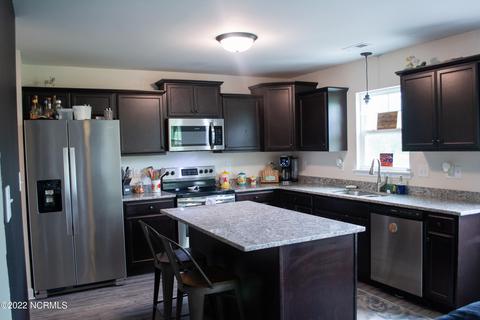 622 Riggs Rd, Hubert, NC 28539 photo 10