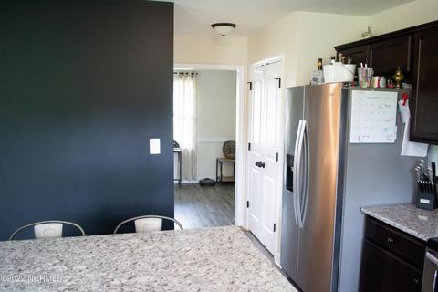 622 Riggs Rd, Hubert, NC 28539 photo 11