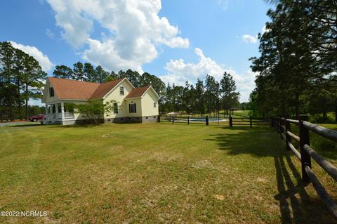 712 Youngs Rd, Vass, NC 28394 photo 4