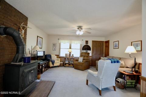 835 Sand Pit Rd, Aberdeen, NC 28315 photo 11