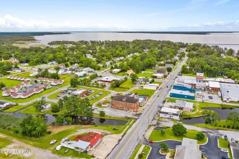 209 E Main St, Belhaven, NC 27810 photo 7