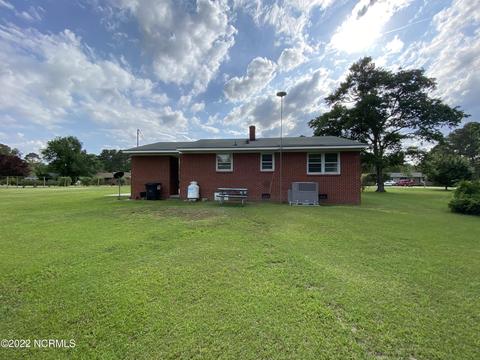 306 Winnifred St, Faison, NC 28341 photo 9