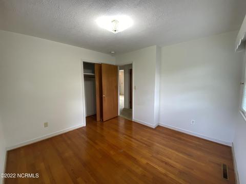 306 Winnifred St, Faison, NC 28341 photo 5