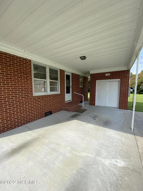 306 Winnifred St, Faison, NC 28341 photo 10