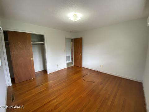 306 Winnifred St, Faison, NC 28341 photo 6