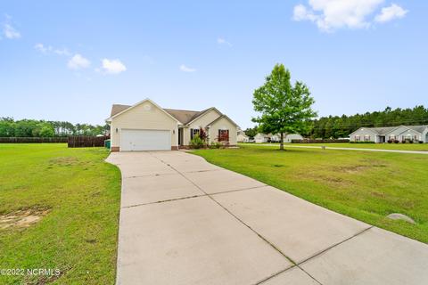 200 Traci Ct, Hubert, NC 28539 photo 2