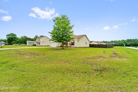 200 Traci Ct, Hubert, NC 28539 photo 3