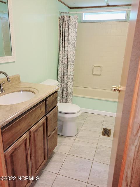 403 Prince Dr, Hubert, NC 28539 photo 7