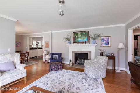416 E Powell St, Clinton, NC 28328 photo 6