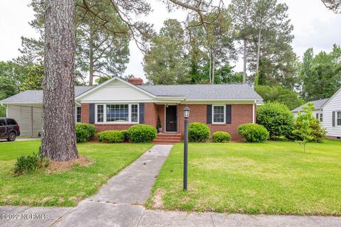 416 E Powell St, Clinton, NC 28328 photo 2