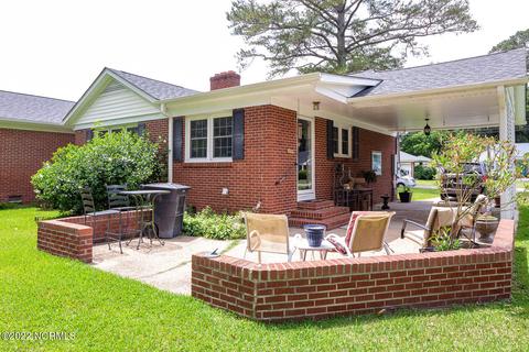 416 E Powell St, Clinton, NC 28328 photo 5