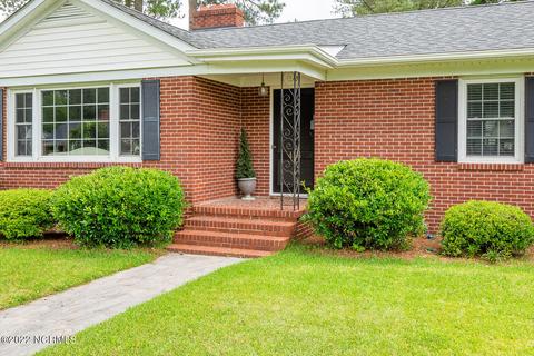 416 E Powell St, Clinton, NC 28328 photo 3