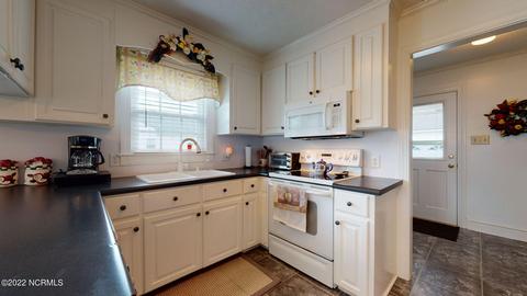 2210 Rustic Cir, Kinston, NC 28504 photo 26