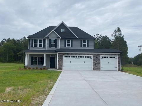 103 Lindas Ln, Raeford, NC 28376