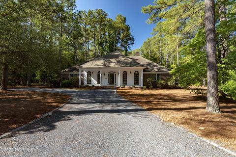 17 Pinewild Dr, Pinehurst, NC 28374 photo 1