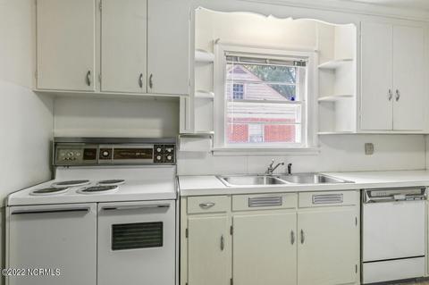 1104 Corbett Ave NE, Wilson, NC 27893 photo 10