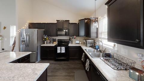 409 Isabel Ct, Hubert, NC 28539 photo 11