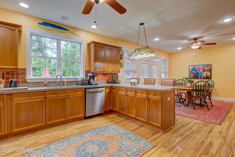521 N Line Dr, Hampstead, NC 28443 photo 30