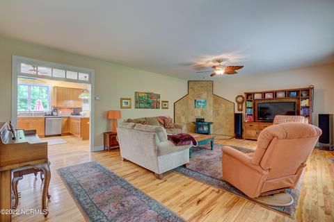 521 N Line Dr, Hampstead, NC 28443 photo 33