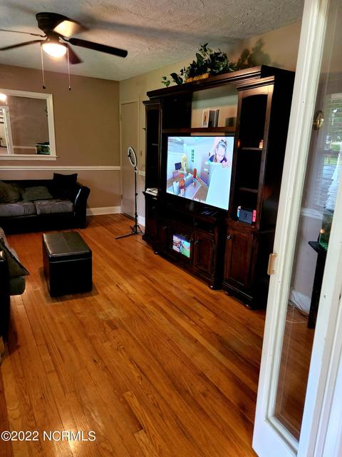 121 Hunter St, Wallace, NC 28466 photo 3