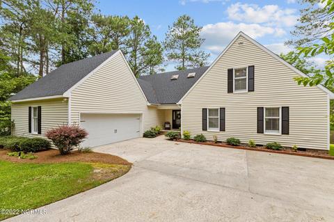 30201 Arrowhead Ln, Wagram, NC 28396 photo 2