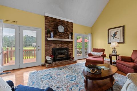 30201 Arrowhead Ln, Wagram, NC 28396 photo 5