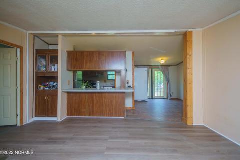 176 Dails Ln, Richlands, NC 28574 photo 8