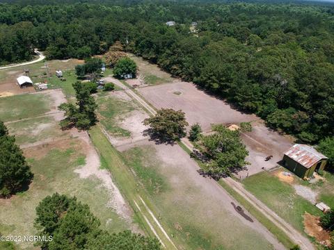 176 Dails Ln, Richlands, NC 28574 photo 3
