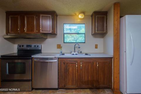176 Dails Ln, Richlands, NC 28574 photo 13