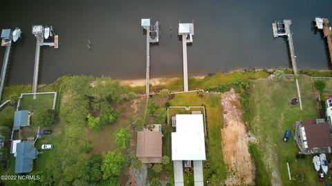 4508 E Yacht Dr, Oak Island, NC 28465