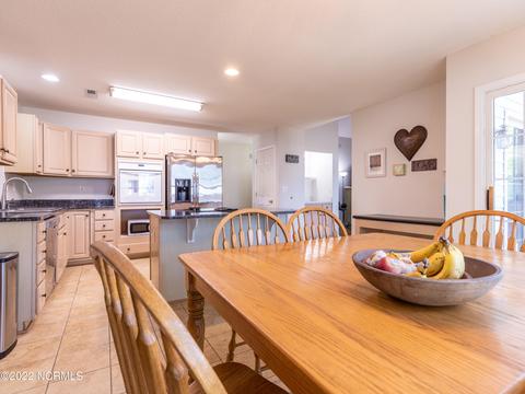 323 Masters Ln, Hampstead, NC 28443 photo 17