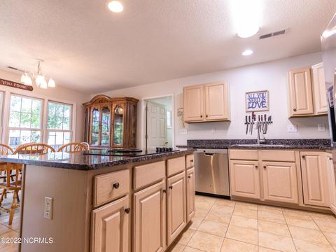 323 Masters Ln, Hampstead, NC 28443 photo 15