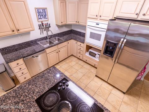 323 Masters Ln, Hampstead, NC 28443 photo 9